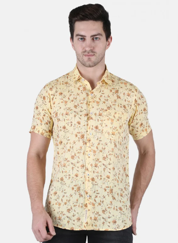 Plus Size Men's Striped Chambray Casual Shirts with a Spread Collar for a Preppy AppearanceMen Yellow Printed Shirt Plus Size Men's Striped Chambray Casual Shirts with a Spread Collar for a Preppy AppearanceMen Yellow Printed Shirt