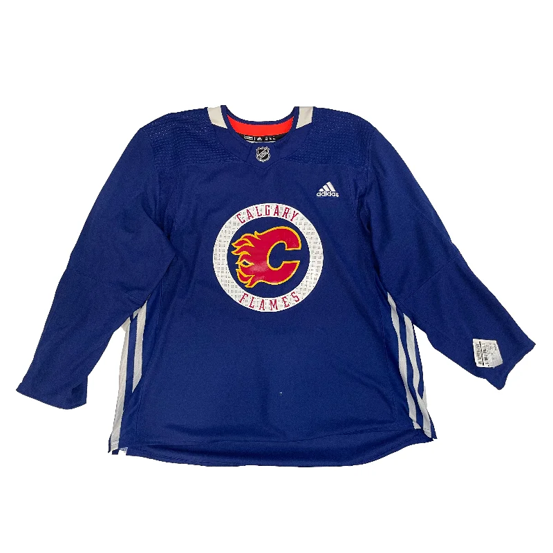 Men's Retro Hockey Jerseys with Classic Stripes and Logos for a Nostalgic Hockey AestheticNHL - Calgary Flames New Adidas Practice Jersey (Blue) Men's Retro Hockey Jerseys with Classic Stripes and Logos for a Nostalgic Hockey AestheticNHL - Calgary Flames New Adidas Practice Jersey (Blue)