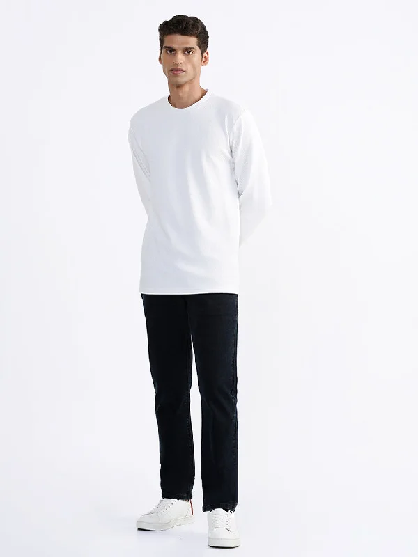 Plus Size Men's Bootcut Jeans with a Belt Loop Upgrade for a Stylish TouchAscot Black Relaxed - Fit Mid - Rise Jeans