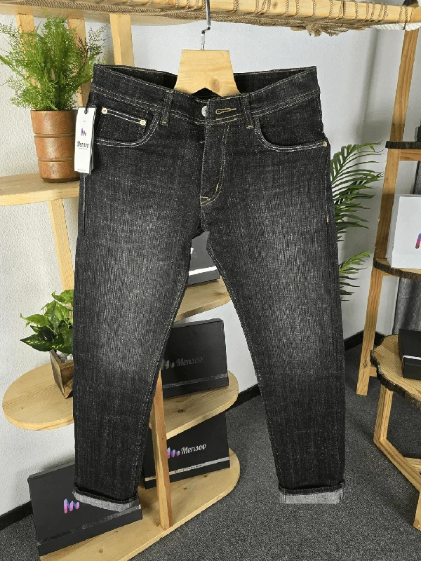 Men's Straight Leg Raw Denim Jeans for a Minimalist and Durable OptionDark Carbon Narrow Fit Jeans