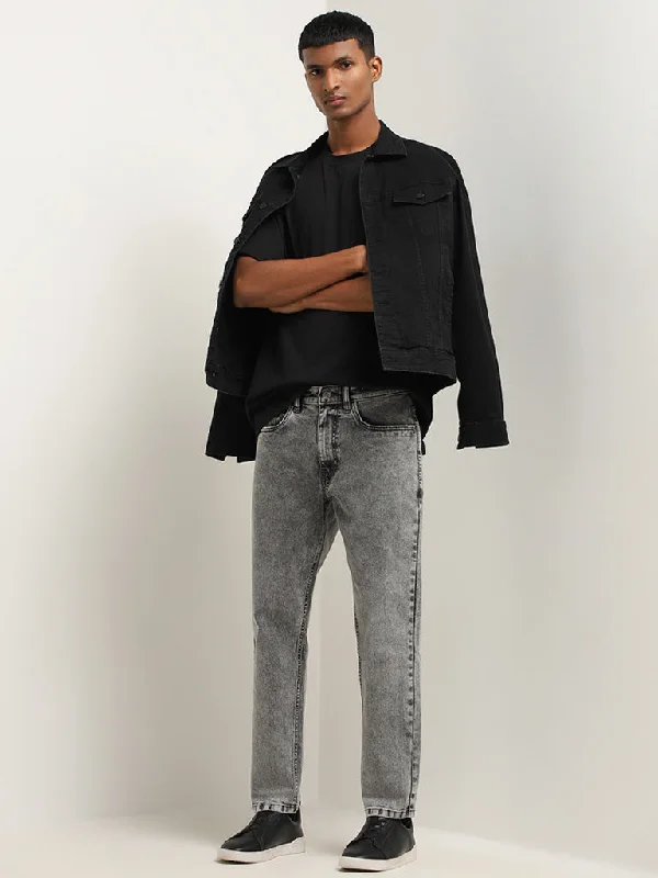 Men's Colored Jeans in Burgundy for a Bold and Fashion - Forward LookNuon Grey Washed Slim - Fit Mid - Rise Jeans Men's Colored Jeans in Burgundy for a Bold and Fashion - Forward LookNuon Grey Washed Slim - Fit Mid - Rise Jeans