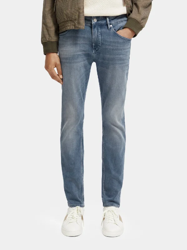 Plus Size Men's Straight Leg Jeans with Reinforced Knees for DurabilitySkim skinny-fit jeans