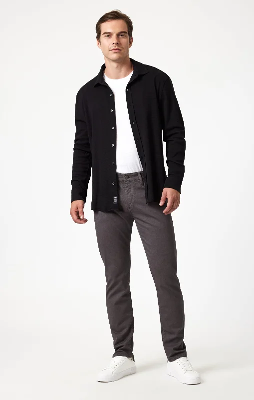 Men's Colored Jeans in Burgundy for a Bold and Fashion - Forward LookJAKE SLIM LEG IN OAK ATHLETIC Men's Colored Jeans in Burgundy for a Bold and Fashion - Forward LookJAKE SLIM LEG IN OAK ATHLETIC