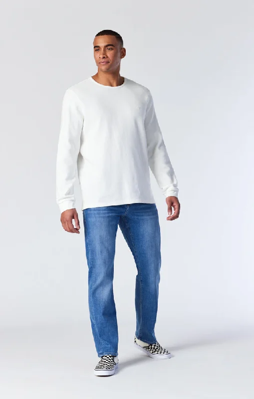 Men's Jeans with a Zip - Off Lower Leg for Convertible StyleMATT RELAXED STRAIGHT LEG IN LIGHT BRUSHED FEATHER BLUE Men's Jeans with a Zip - Off Lower Leg for Convertible StyleMATT RELAXED STRAIGHT LEG IN LIGHT BRUSHED FEATHER BLUE