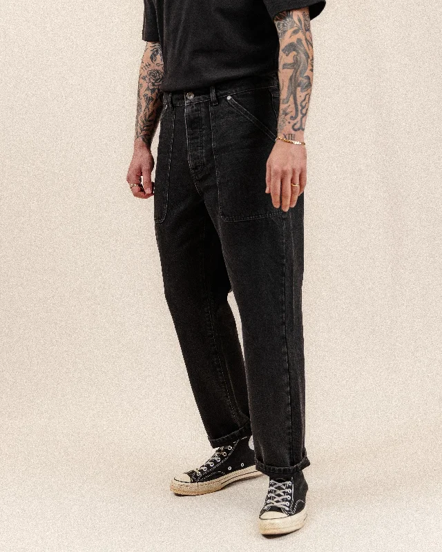 Plus Size Men's Relaxed Fit Jeans with a Tapered Leg for a Laid - Back VibeMojave Denim Jeans - Washed Black