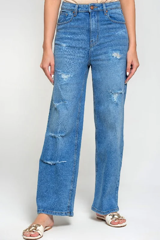 Men's Low - Rise Jeans in a Light Wash for a Casual and Youthful LookRipped & Repair Blue Jeans –For Her Men's Low - Rise Jeans in a Light Wash for a Casual and Youthful LookRipped & Repair Blue Jeans –For Her