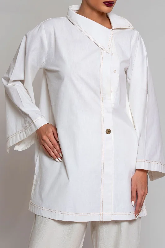 Men's Jeans with a Button - Fly for a Traditional and Classic AestheticTorque Collar Tunic