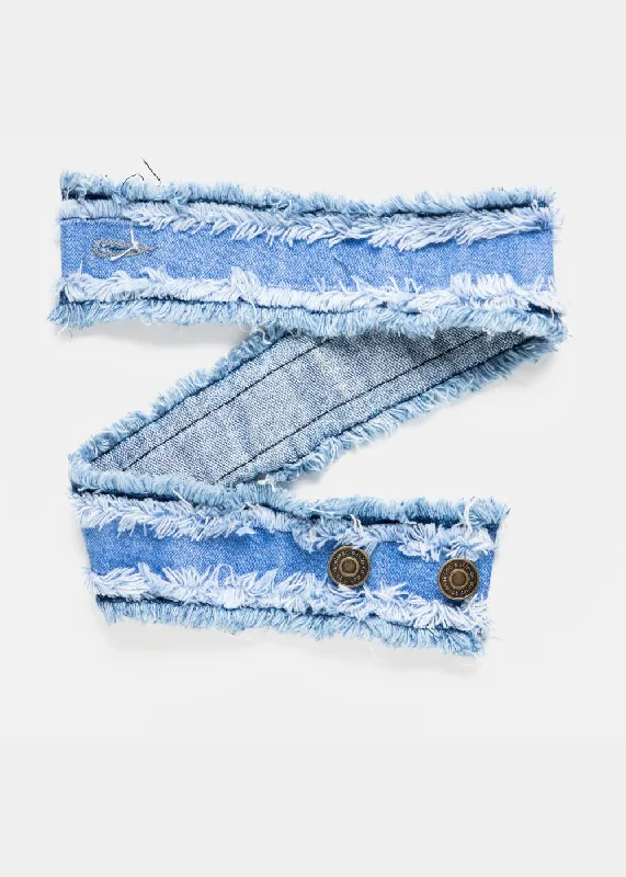Men's Jeans with a Frayed Hem for a Casual and Effortless StyleTrue Blue Belt