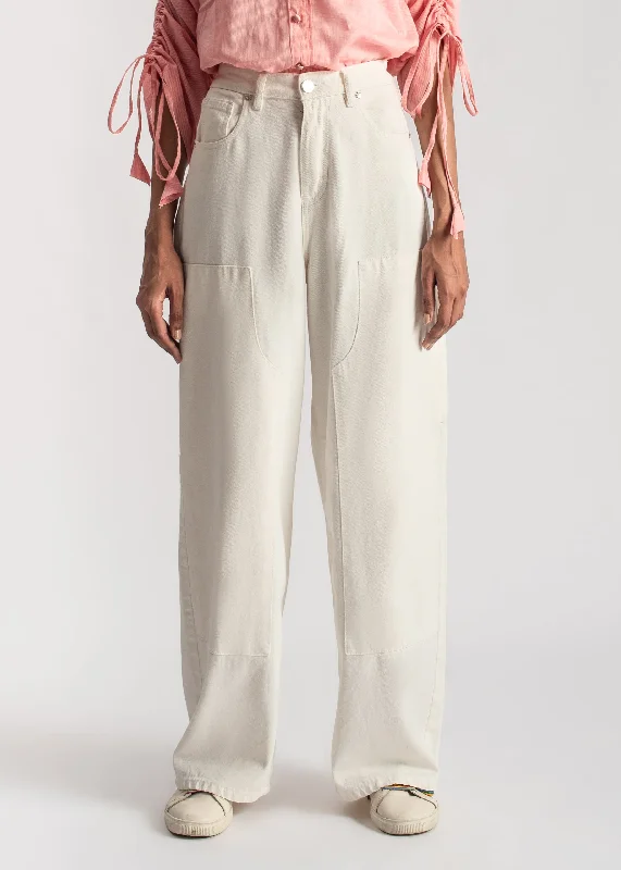 Men's Low - Rise Jeans in a Light Wash for a Casual and Youthful LookWhite Skater Jeans with Carpenter details Men's Low - Rise Jeans in a Light Wash for a Casual and Youthful LookWhite Skater Jeans with Carpenter details