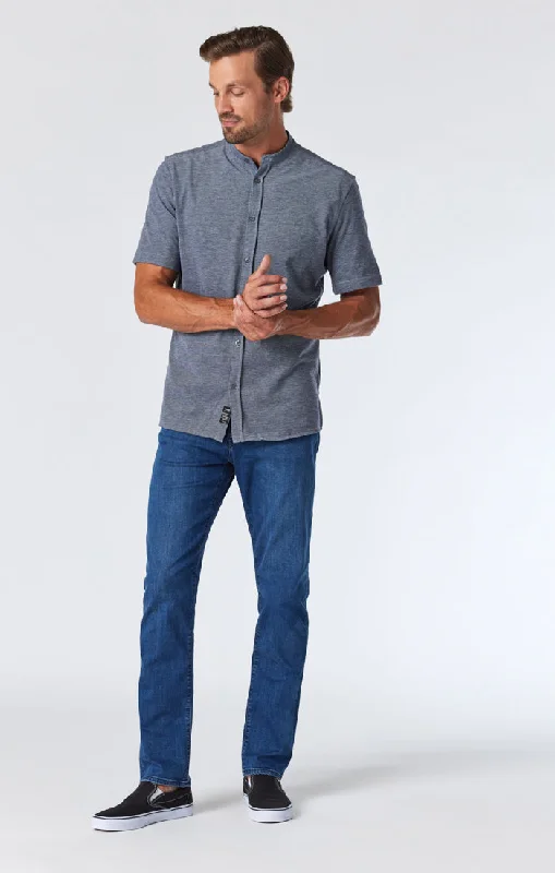 Men's Jeans with an Elastic Waistband for Ultimate ComfortZACH STRAIGHT LEG JEANS IN MIDNIGHT WILLIAMSBURG Men's Jeans with an Elastic Waistband for Ultimate ComfortZACH STRAIGHT LEG JEANS IN MIDNIGHT WILLIAMSBURG