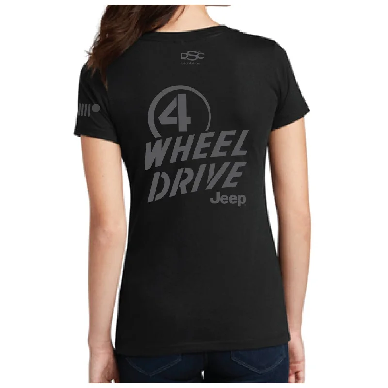 Men's polo t - shirts with a contrast collar for a preppy lookLadies Jeep® Willys 4WD V-neck - Black Men's polo t - shirts with a contrast collar for a preppy lookLadies Jeep® Willys 4WD V-neck - Black