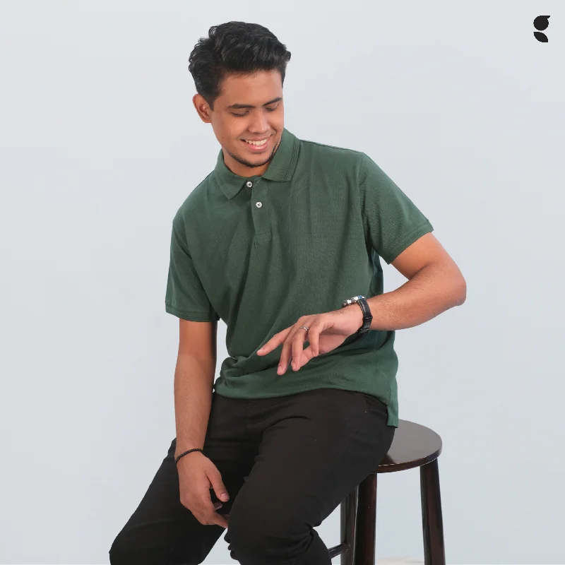 Men's stretchable athletic polo shirts for fitness workoutsSolid Polo | Forest Green Men's stretchable athletic polo shirts for fitness workoutsSolid Polo | Forest Green