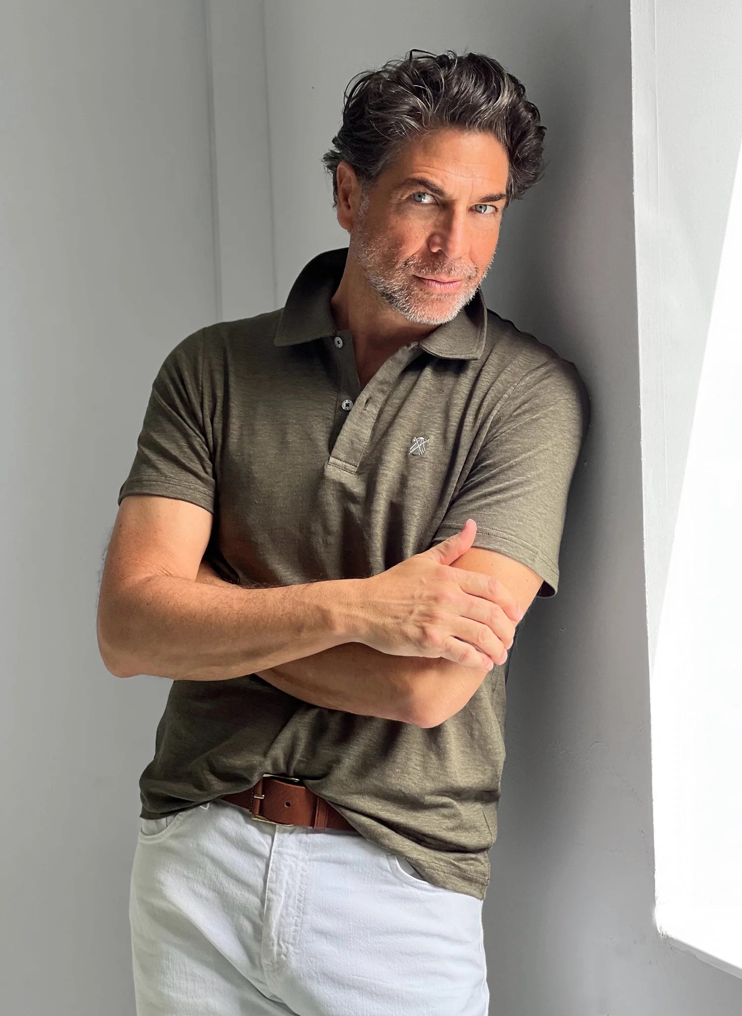 Men's jacquard woven polo shirts with intricate designsPolo Lino Kaki Hombre