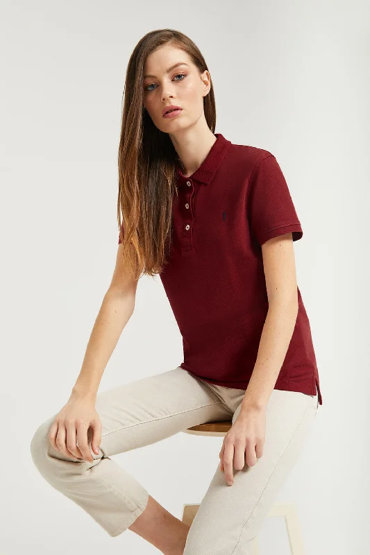 Men's lightweight performance polo shirts for tennis matchesPolo de manga corta piqué granate con logo Rigby Go Men's lightweight performance polo shirts for tennis matchesPolo de manga corta piqué granate con logo Rigby Go