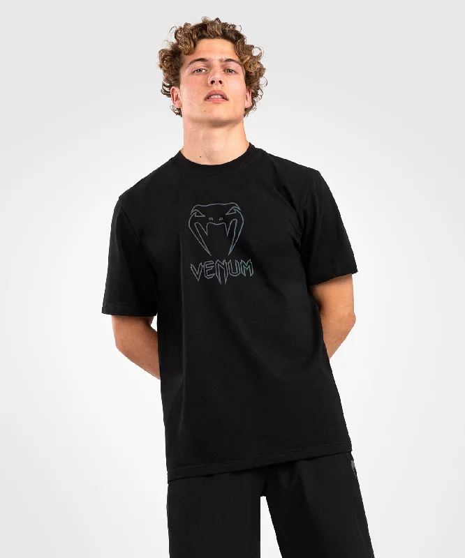 Men's distressed denim - look t - shirts with a rugged appealVenum Classic T-Shirt - Black/Black Reflective Men's distressed denim - look t - shirts with a rugged appealVenum Classic T-Shirt - Black/Black Reflective