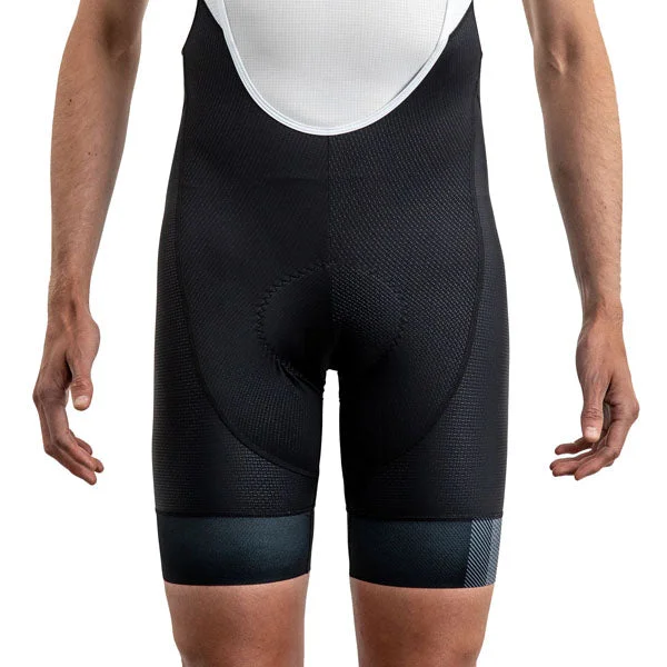 Men's zip - pocket canvas shorts for added functionality during travelMen's House Bibs