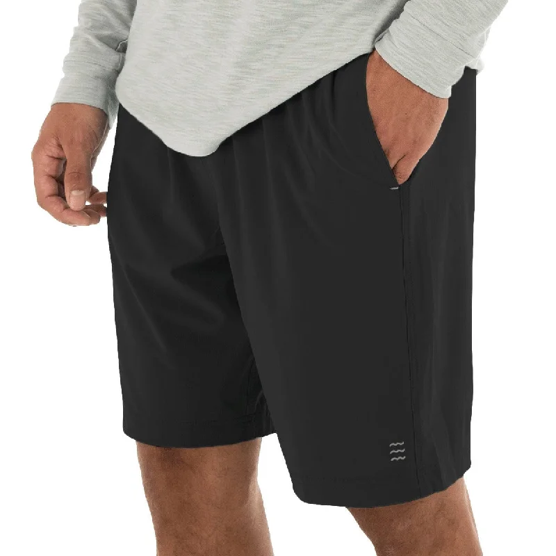 Men's checkered pattern wool shorts for a stylish winter layering optionMen's Lined Breeze Short - 7.5" Men's checkered pattern wool shorts for a stylish winter layering optionMen's Lined Breeze Short - 7.5"