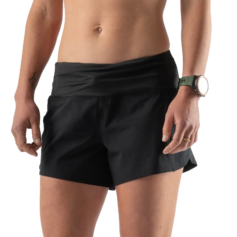 Men's side - stripe track shorts for a sporty running lookWomen's Summit Chaser 4" Short